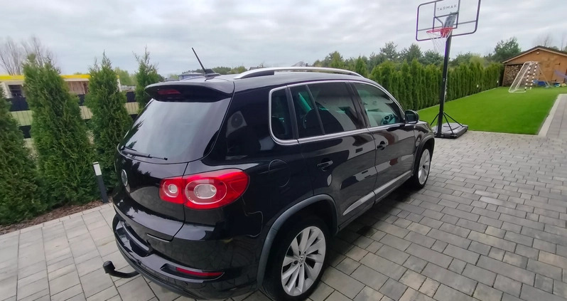 Volkswagen Tiguan cena 41800 przebieg: 208000, rok produkcji 2011 z Siedlce małe 277